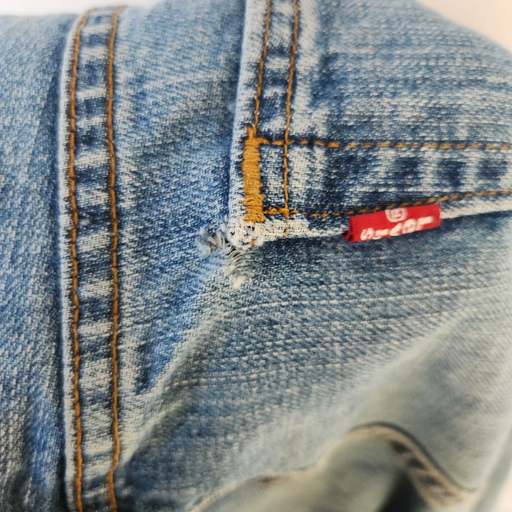 Levi's 569 Light Blue Loose Straight Men's Jeans |  Distressed | 36/34